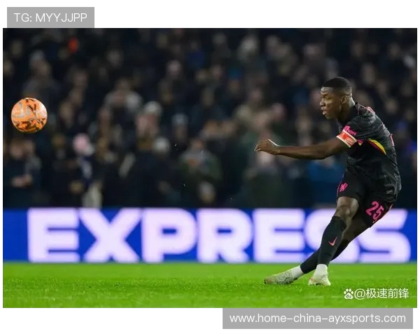 切尔西贝利斯错位抽射变成致命一击：不容错过的传奇瞬间