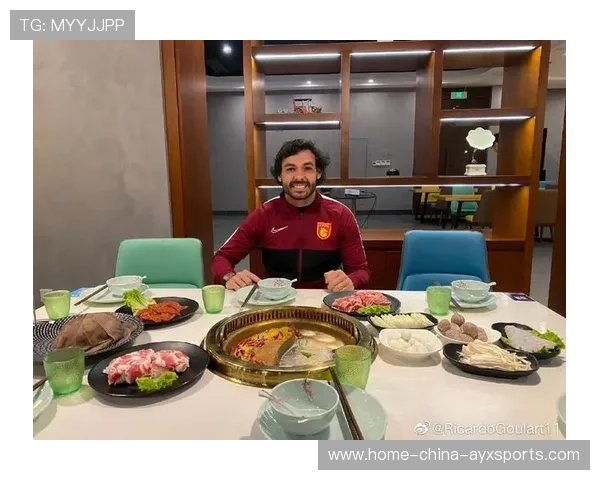 世界冠军带全队吃火锅庆祝：团结拼搏的味道与胜利的火热