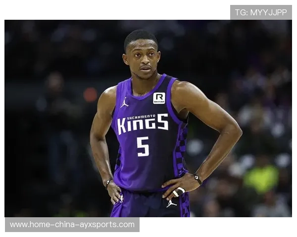 福克斯突破分球，国王追回比分差距，惊心动魄的逆转之战