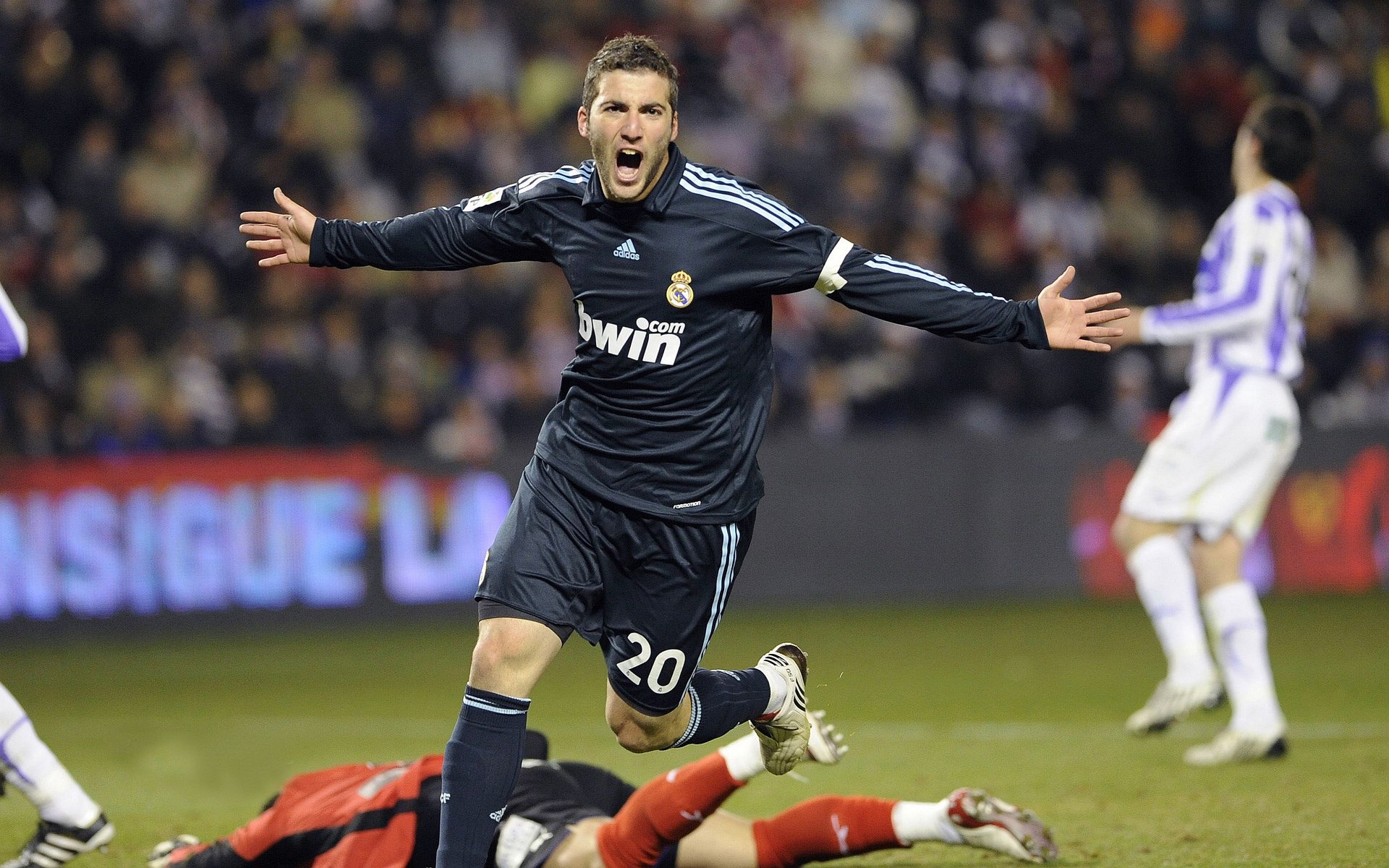 _顶级巡回赛:积分争夺战引发疯狂追逐_,巡回赛规则